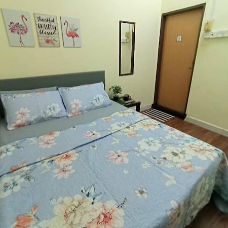 Roomstay Kuala Nerus Gated Parking - 6M To Beach & 15M To Drawbridge Kuala Terengganu Kültér fotó